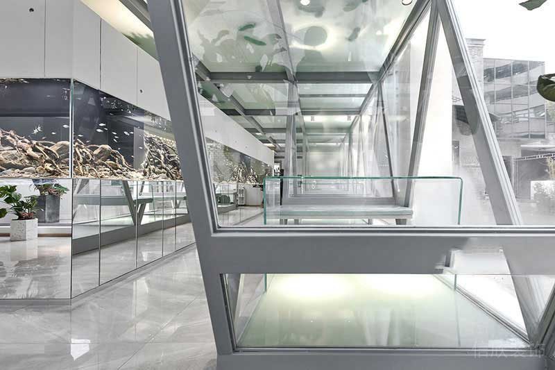 現(xiàn)代風格展廳空間過道一角