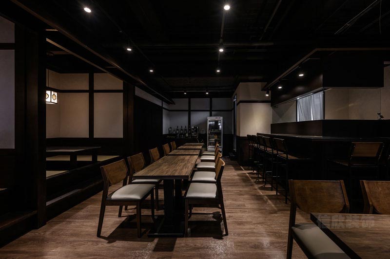 深圳南山日式風(fēng)格餐廳裝修地面鋪設(shè)